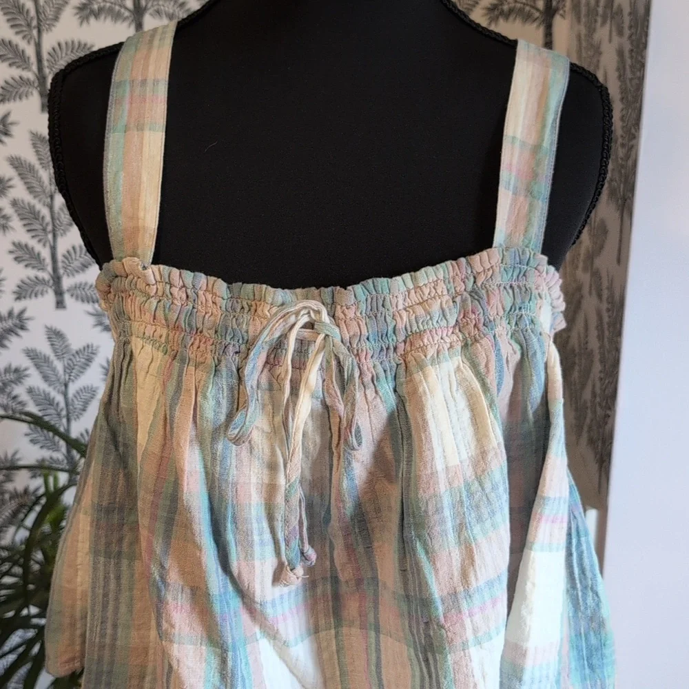NWT! American Eagle Outfitters Textured Top in Blue and Beige Plaid - Picture 4 of 7